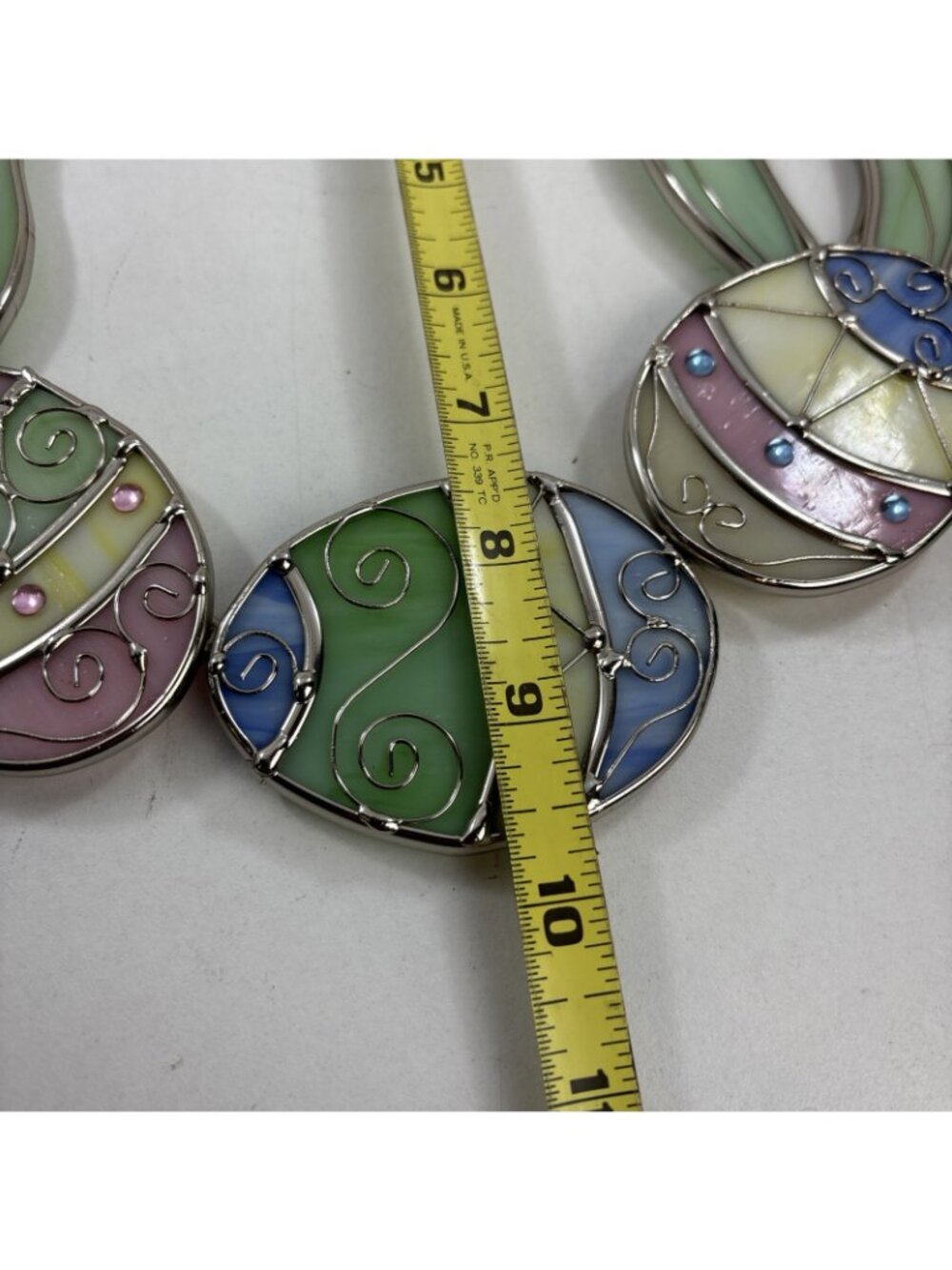 Stained Glass Easter Egg Tulip Wreath Hanging Suncatcher - Picture 5 of 7